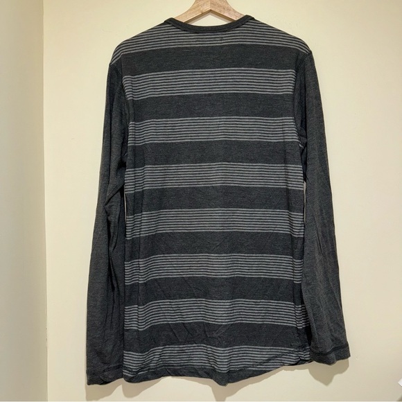 Men’s Hurley Brand Grey Striped Long Sleeve Casual Soft Simple Shirt Size: L - Picture 10 of 16
